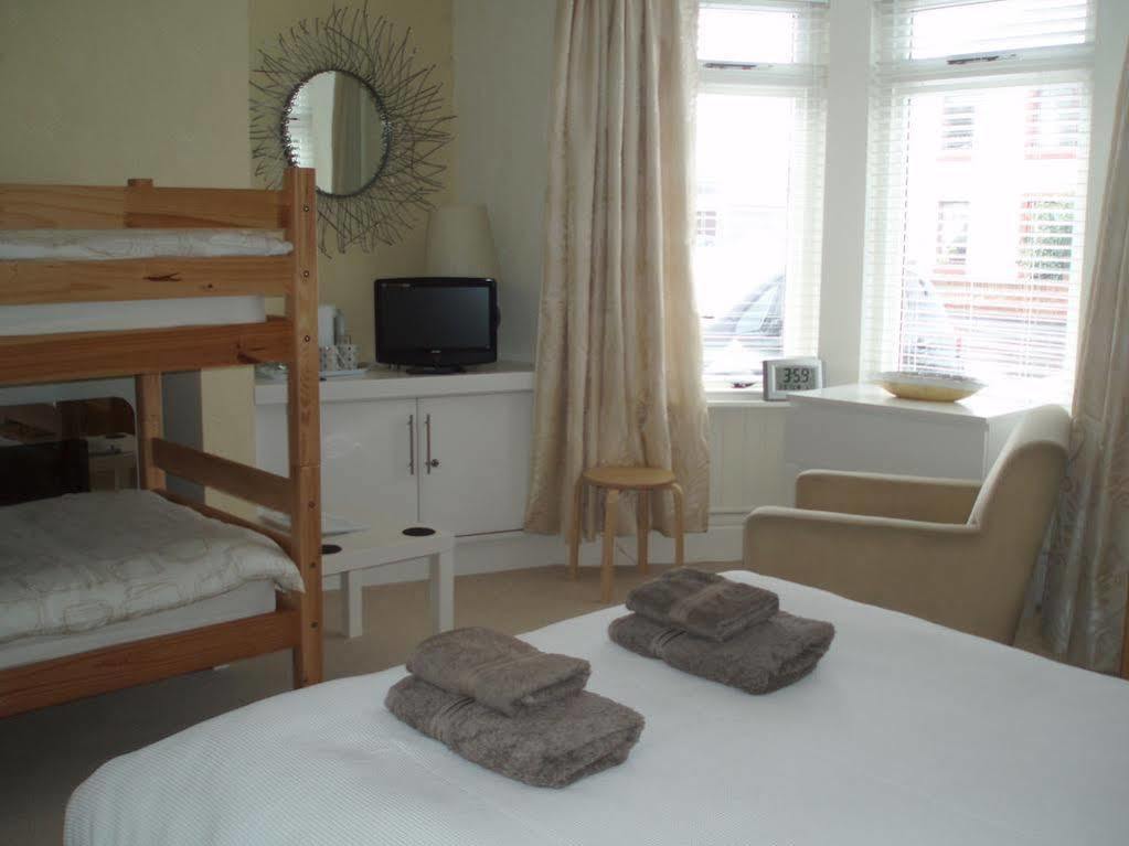 איימאות' Hillcrest Bed & Breakfast מראה חיצוני תמונה
